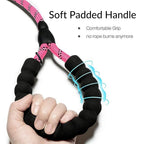 soft padded handle of reflective dog leashes 